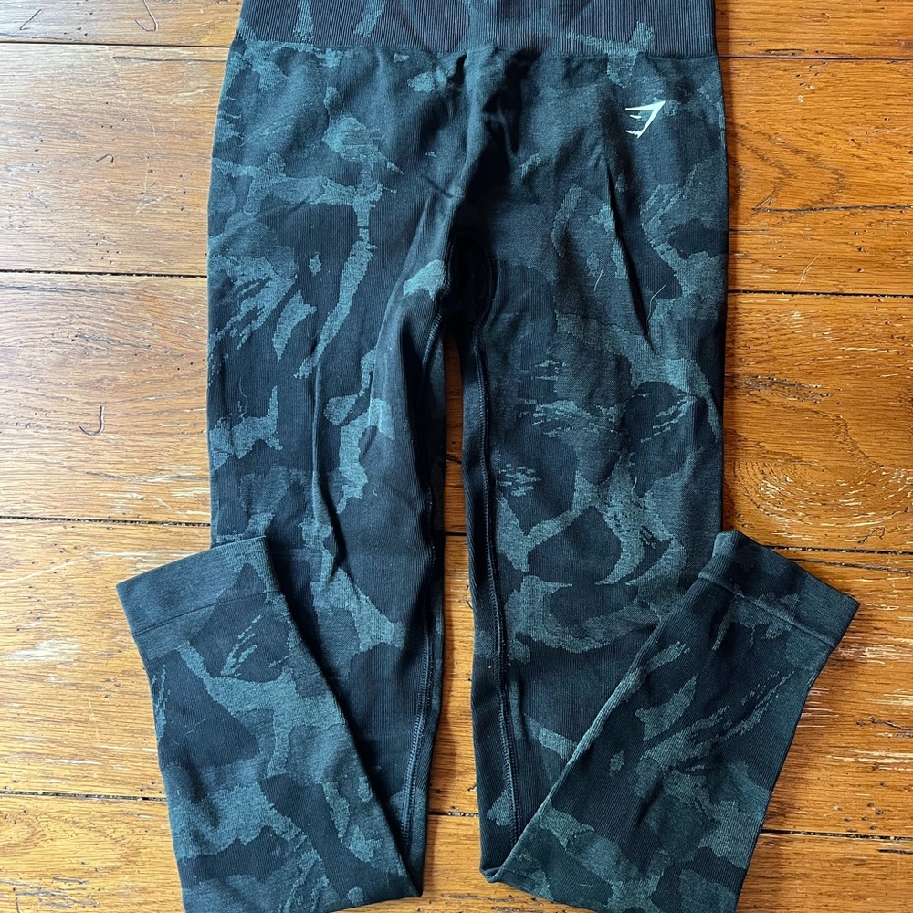 Gymshark Black and Gray Camo Leggings
